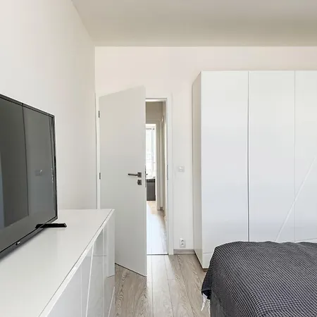 Elegant Two-bedroom For 6 By Interhome Apartmán *
