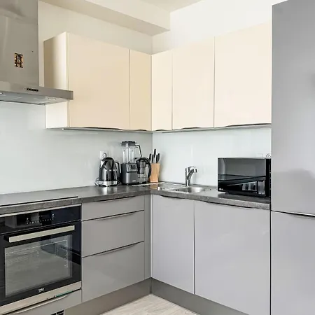 Elegant Two-bedroom For 6 By Interhome